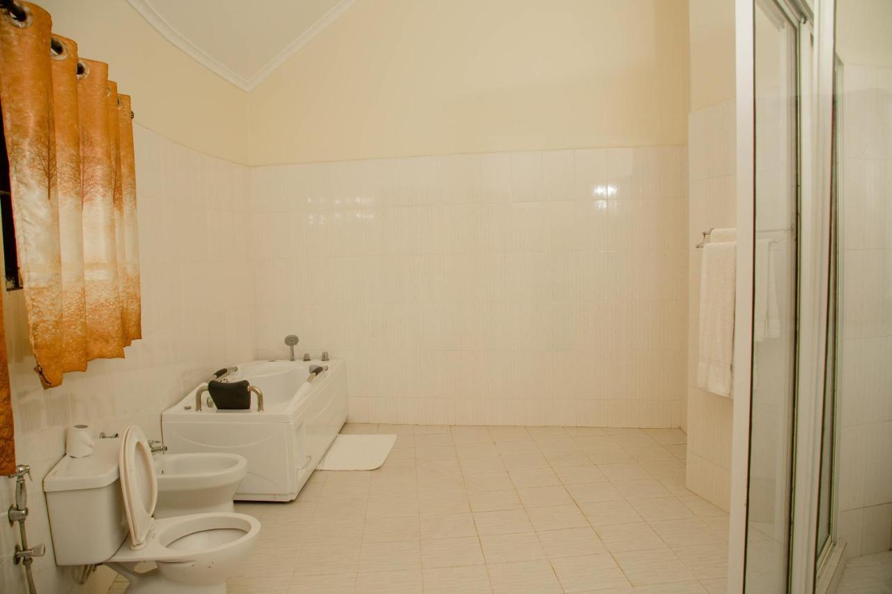 A1 Hotel And Resort アルーシャ エクステリア 写真
